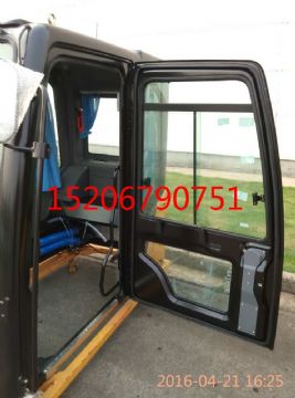 點擊查看詳細信息<br>標題：三一SY215-9/SY-9型挖掘機駕駛室總成 帶內(nèi)飾線束 閱讀次數(shù)：3547